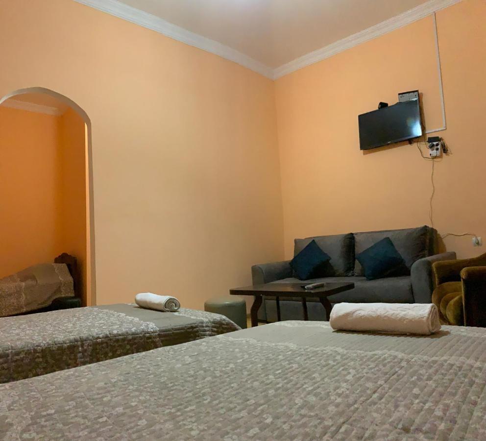 Hotel Kakhaberi Tetritskaro Exteriör bild