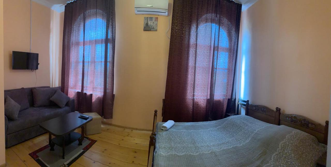 Hotel Kakhaberi Tetritskaro Exteriör bild